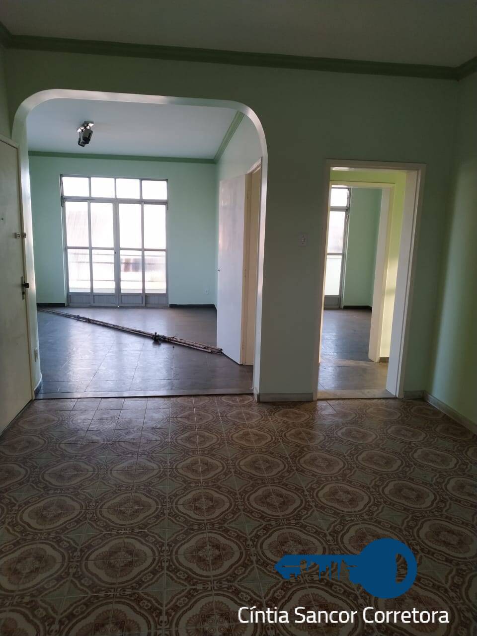 Apartamento para alugar com 3 quartos, 150m² - Foto 2