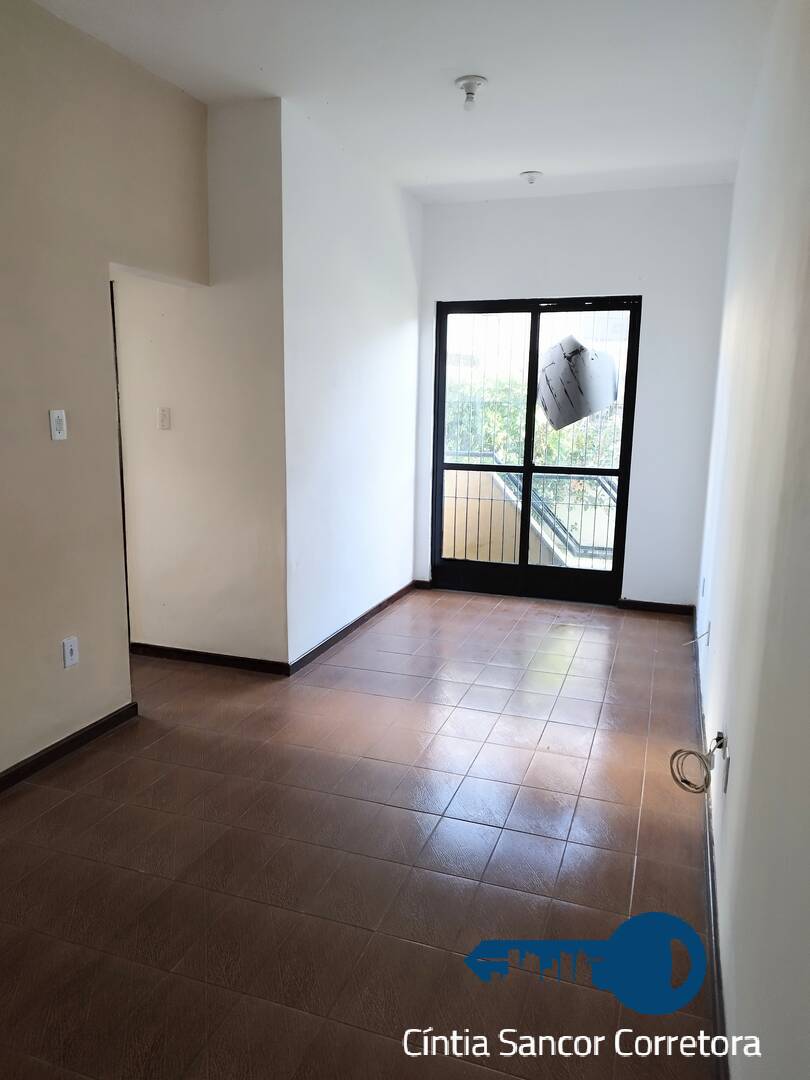 Apartamento à venda com 2 quartos, 60m² - Foto 4