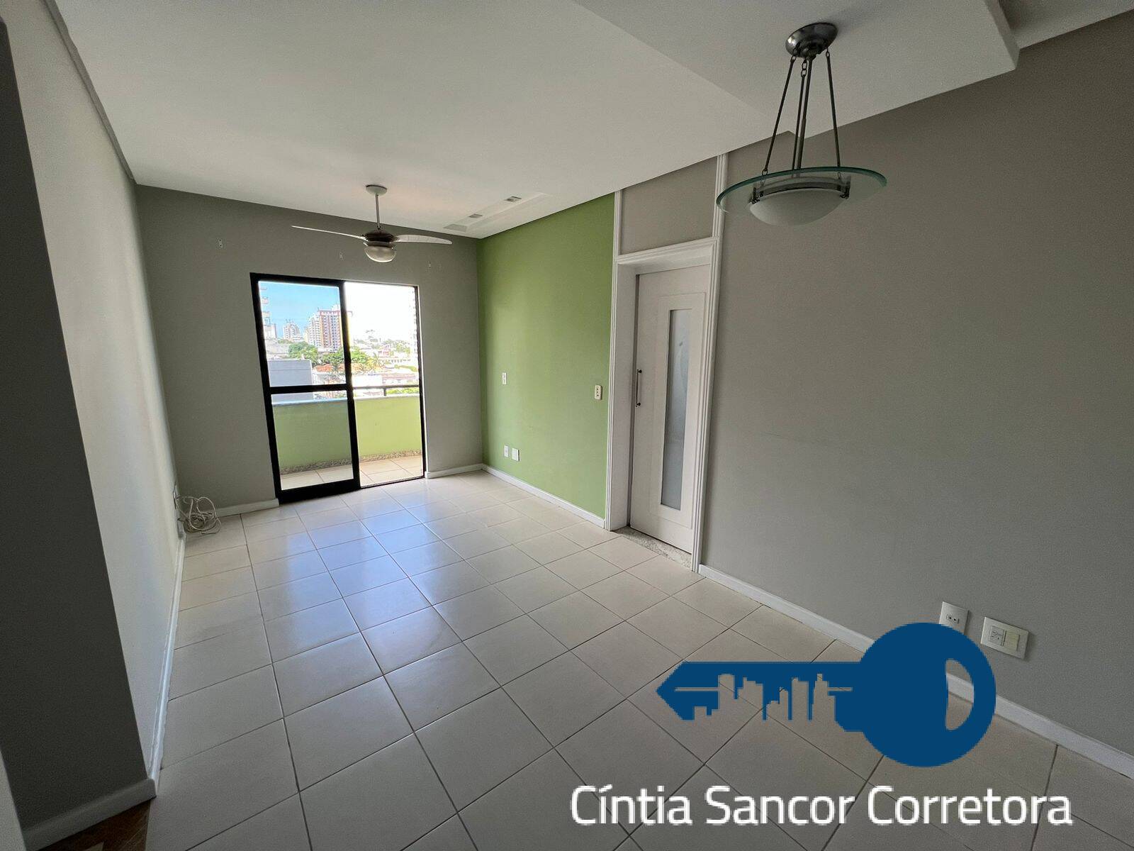 Casa à venda com 2 quartos, 70m² - Foto 13