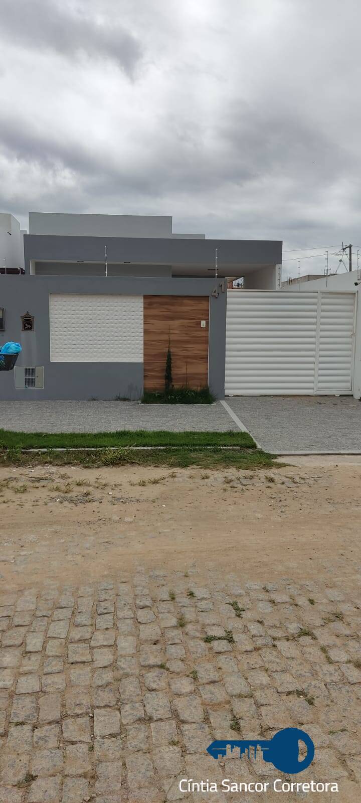 Casa à venda com 2 quartos, 140m² - Foto 9